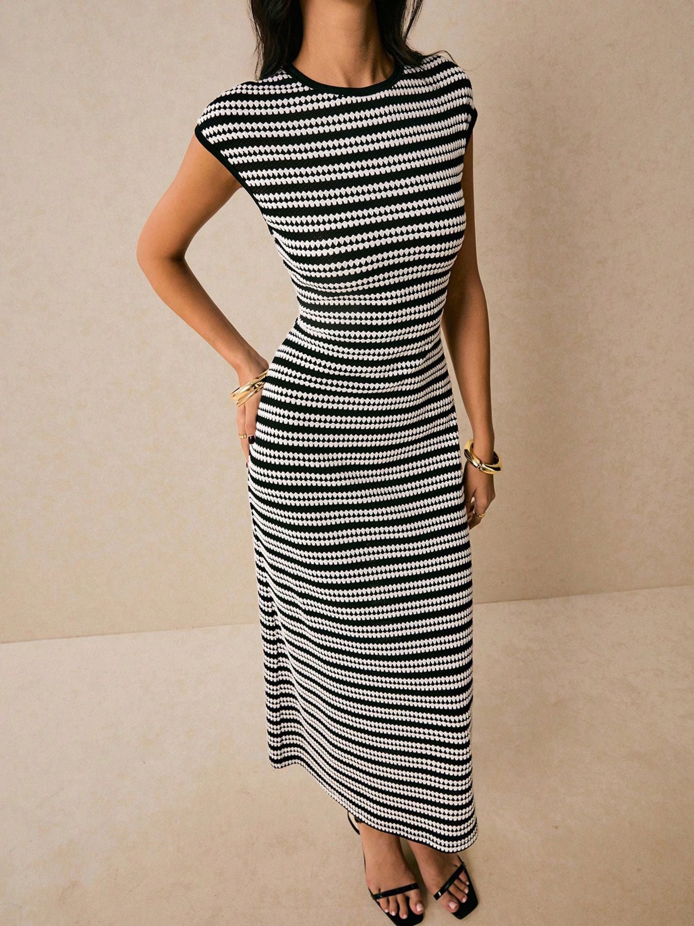 4f7447ee-899d-4eac-9773-7c77aae994a4-Max